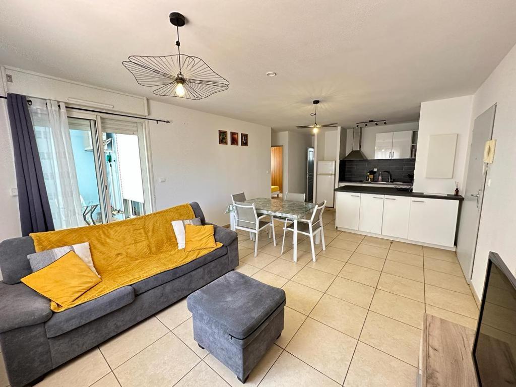 Appartement T3 Proche Aeroport Et Nordev Sainte-Clotilde 外观 照片